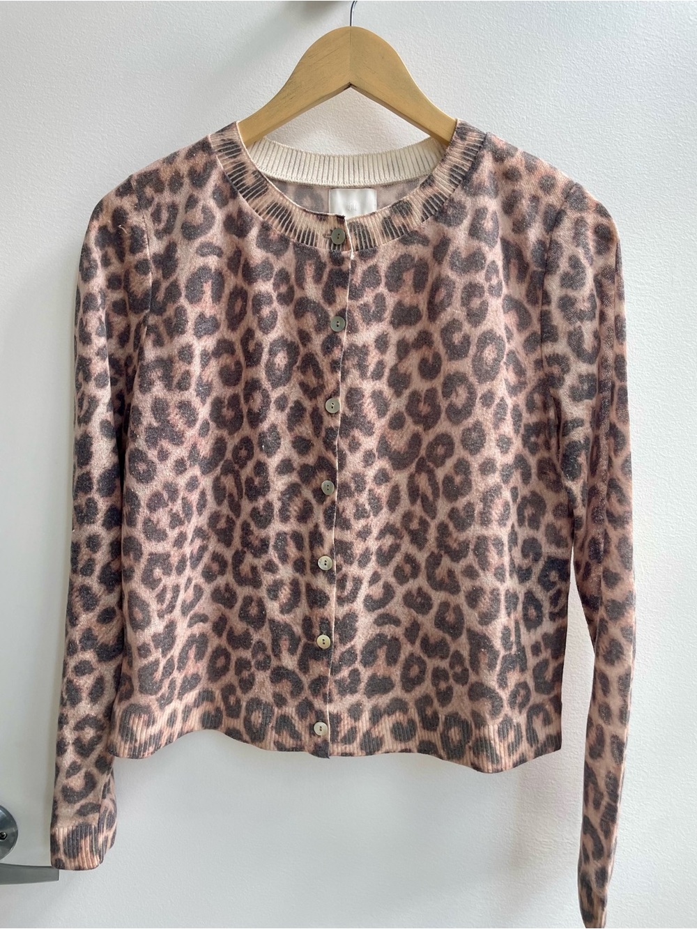 H&M Fine Knit Leopard cardigan with iridescent buttons Medium